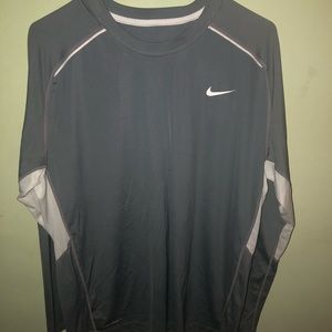 Nike Dri-Fit Long Sleeve Performance Size: XL